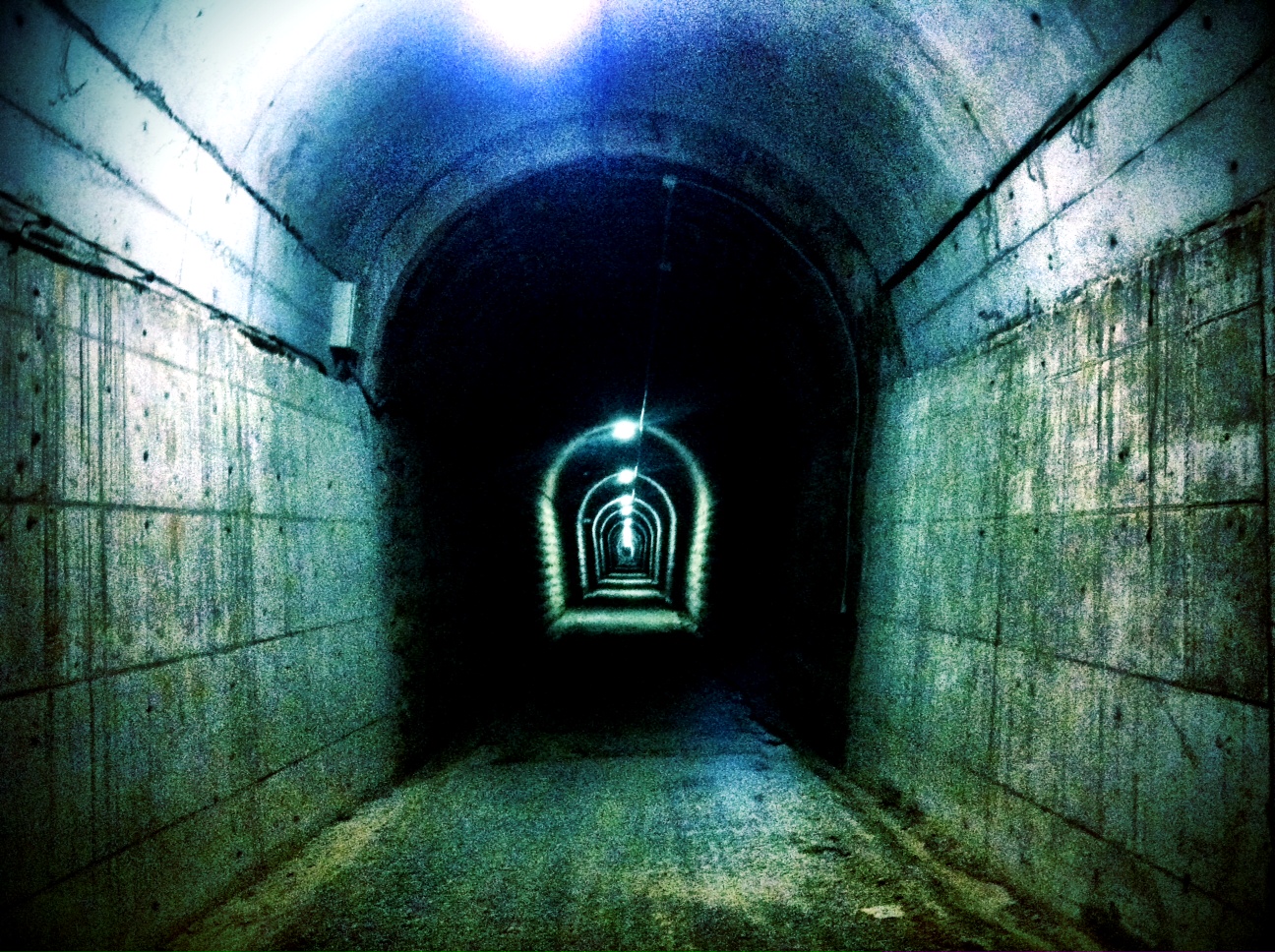 Ojos Negros – Tunnel Vision