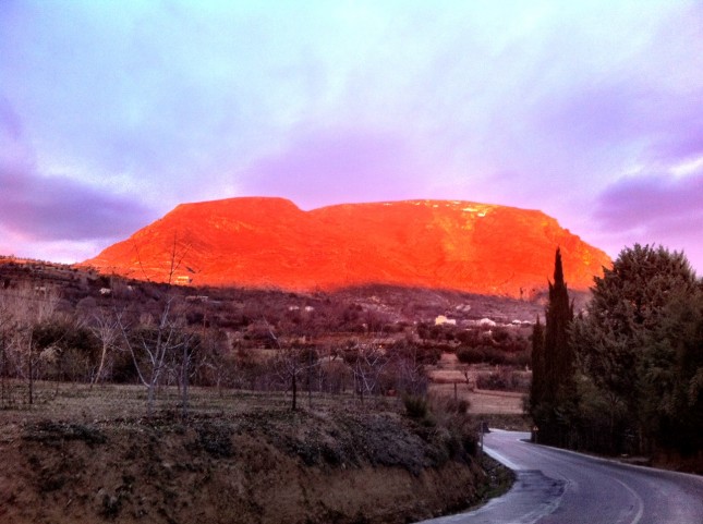 It might look like Ayres Rock (Uluru), but this is GÃ¼Ã©jar Sierra
